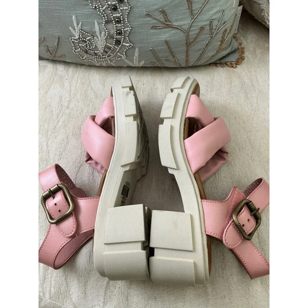 BLOWFISH MALIBU COMILLA size 9 RARE PINK!!!!